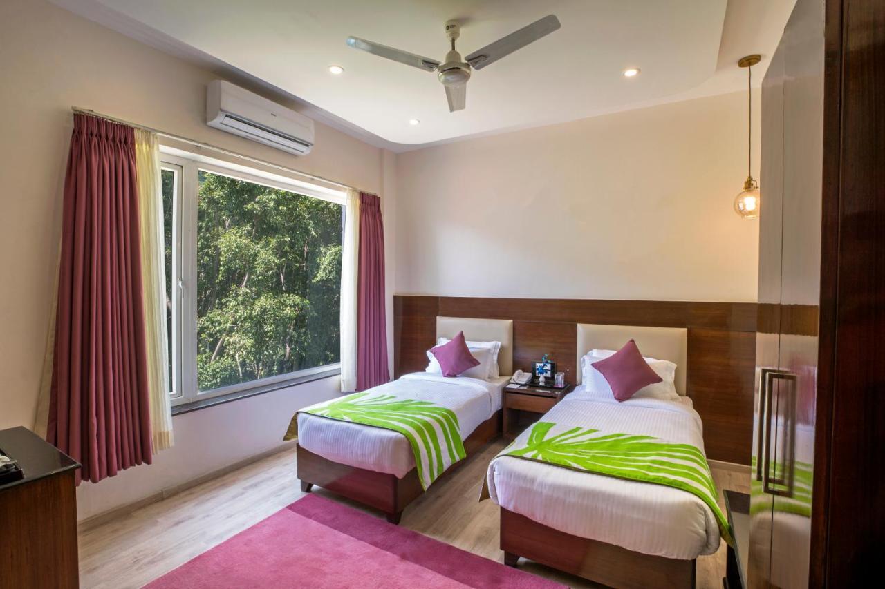Regenta Inn On The Ganges Ришикеш Экстерьер фото